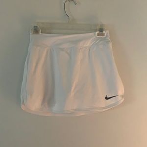 Nike drifit tennis skort